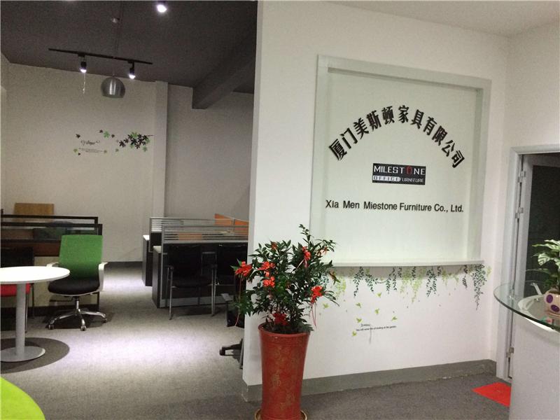 公司簡介_辦公桌,班臺,文件柜_廈門美斯頓家具_(dá)中科商務(wù)網(wǎng)
